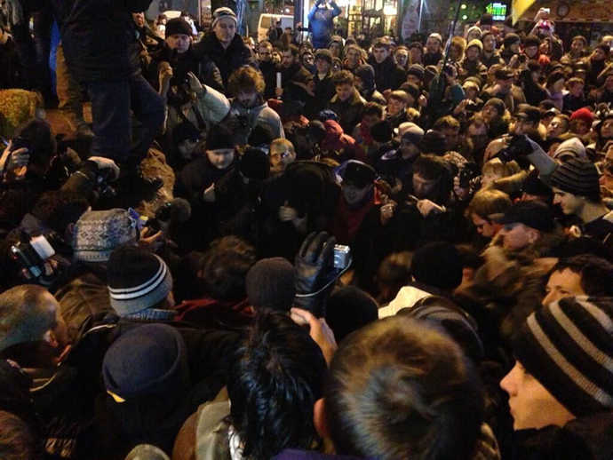 Lenin statue toppled