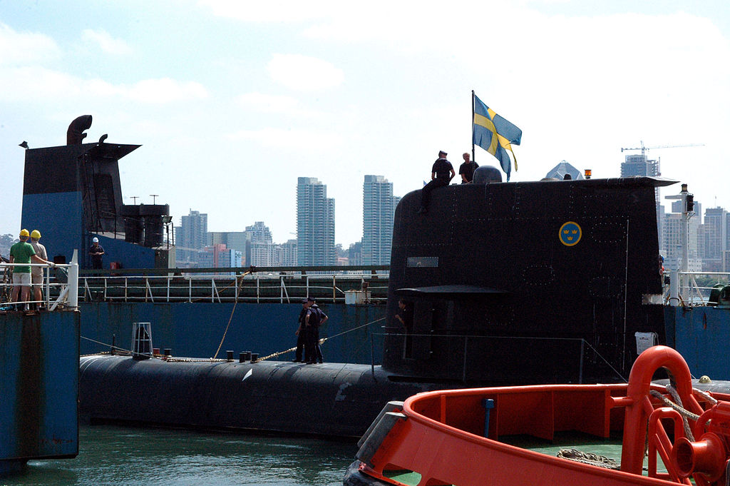 1024px-Swedish_submarine_HMS_Gotland