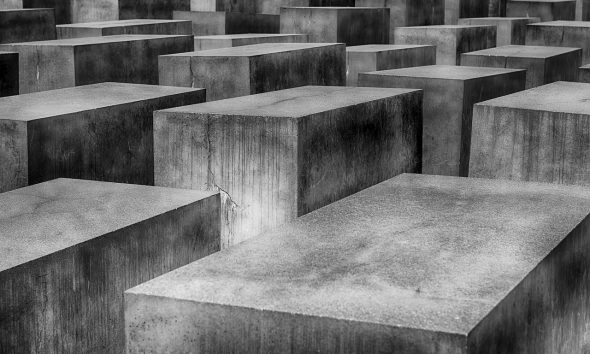 holocaust memorial jews