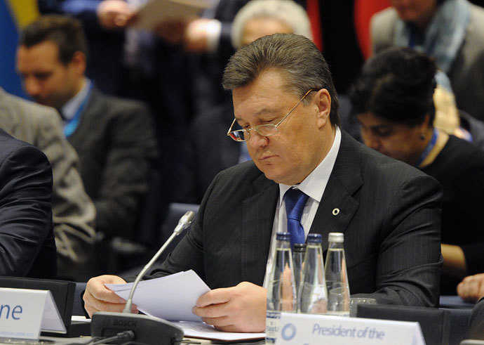 Protests in Ukraine Viktor Viktor Yanukovich reading address