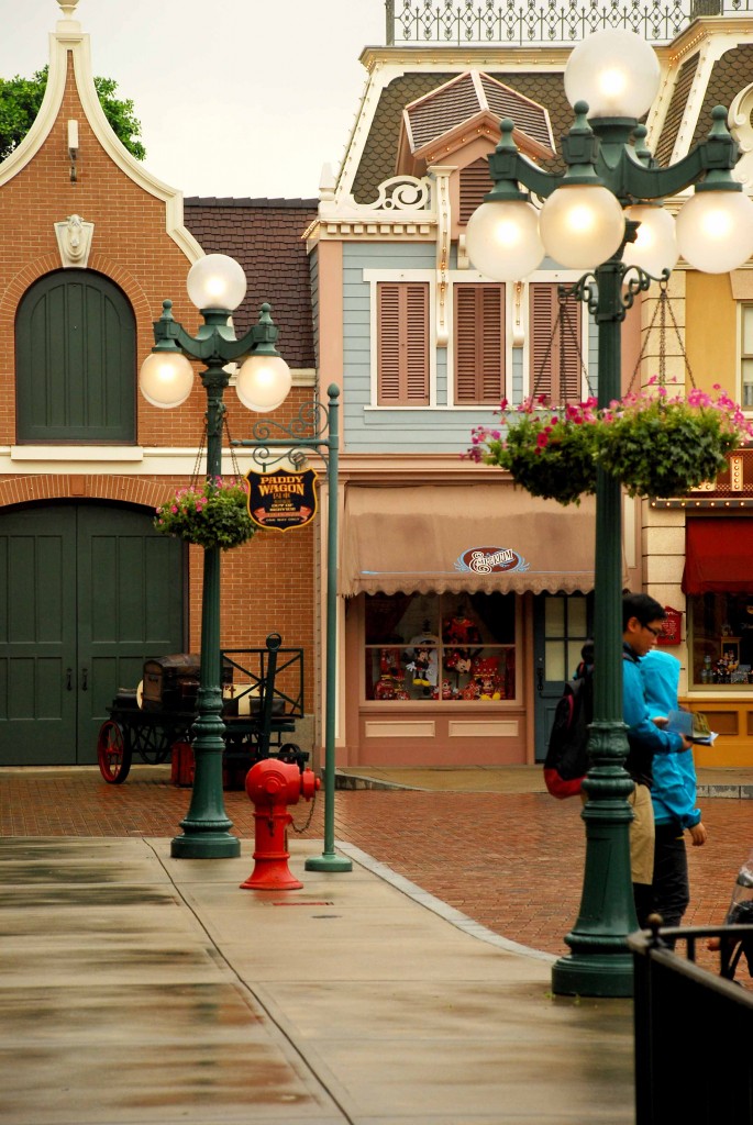 hong kong disneyland streets