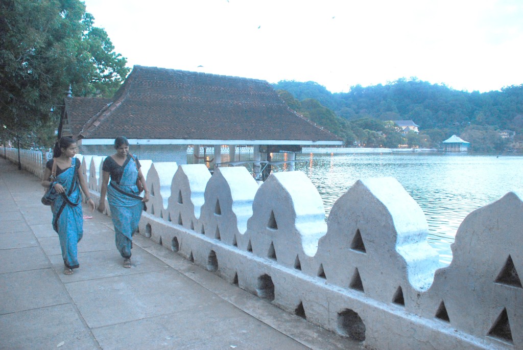Kandy Lake  in the evenings
