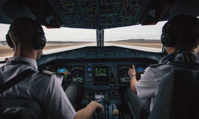 flight-simulator-cockpit